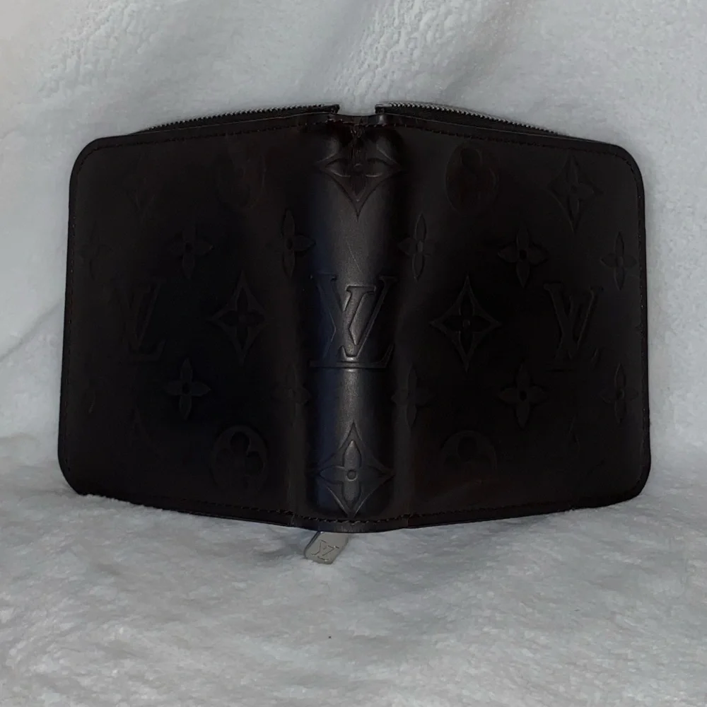 Louis Vuitton Zippy Coin Purse - Picture 3 of 9